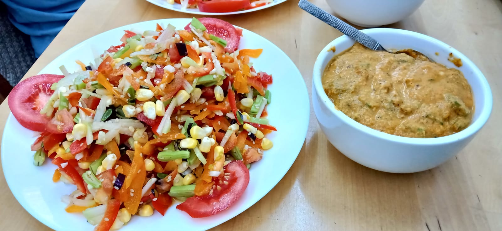 Veg Salad with Raw Ladyfinger Curry